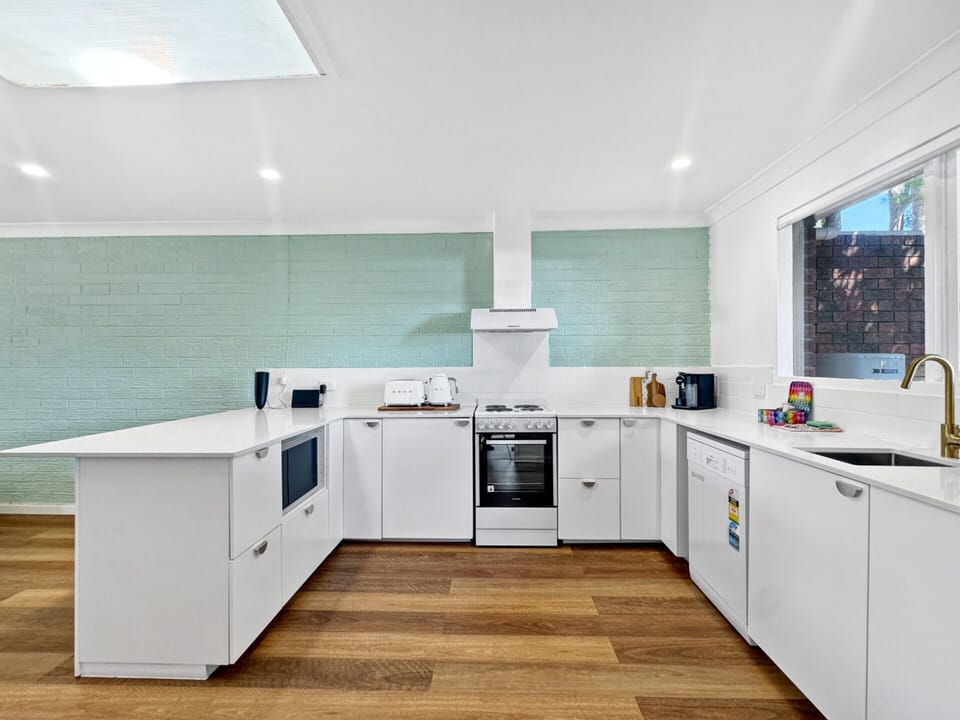 Apartment | Private kitchen | Cookware/dishes/utensils