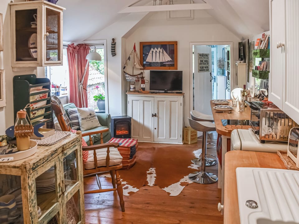 Open plan living space | Alec Hill&rsquo;s Bakehouse, Wangford