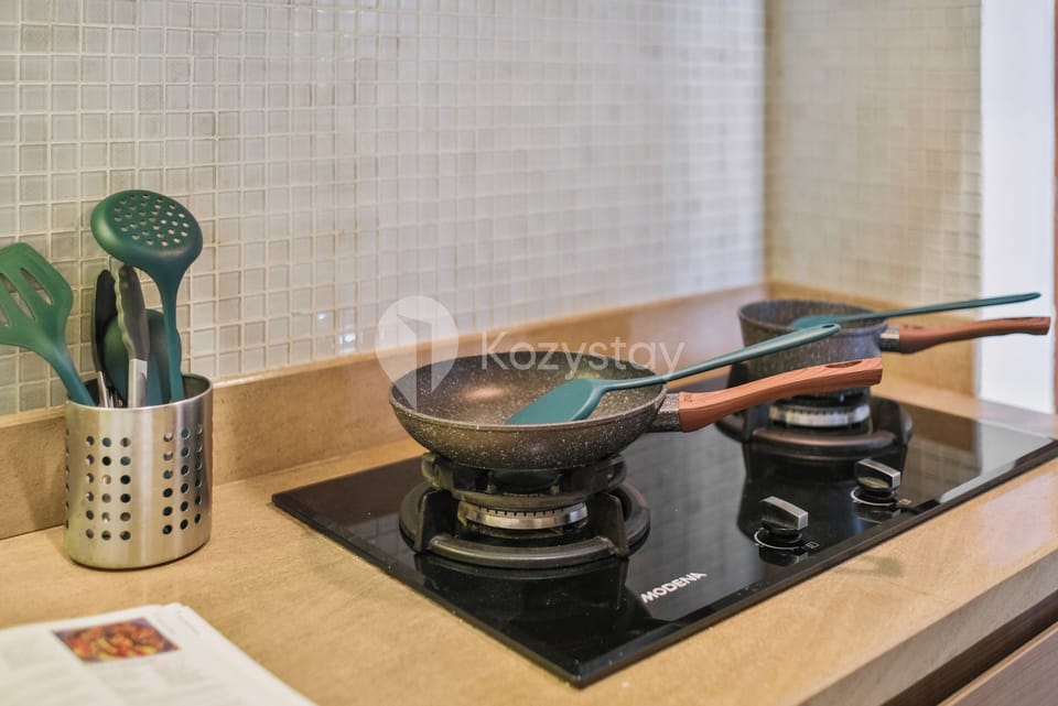 Apartment, 1 Bedroom, Sea View | Private kitchen | Full-size fridge, microwave, stovetop, rice cooker