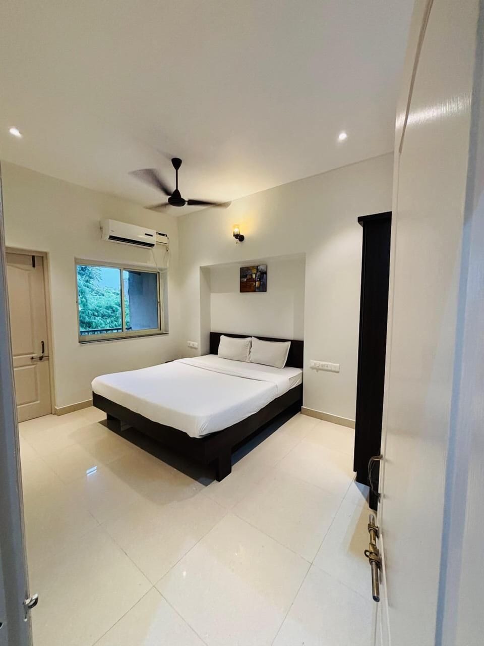 Luxury Apartment, Garden View | Free WiFi