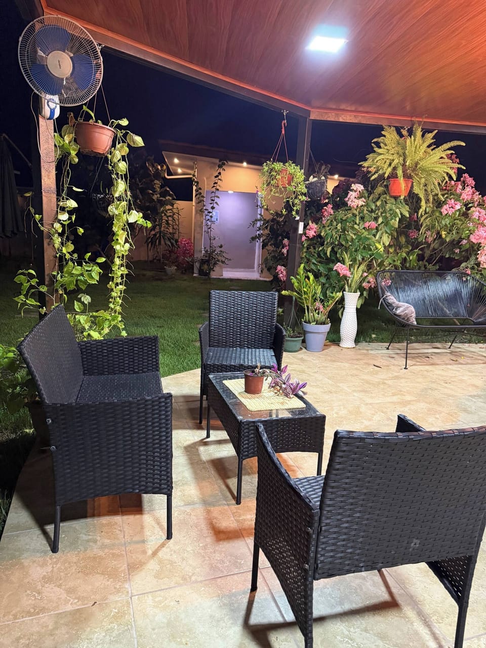 Apartment, 1 Bedroom, Smoking, Garden View | Lounge
