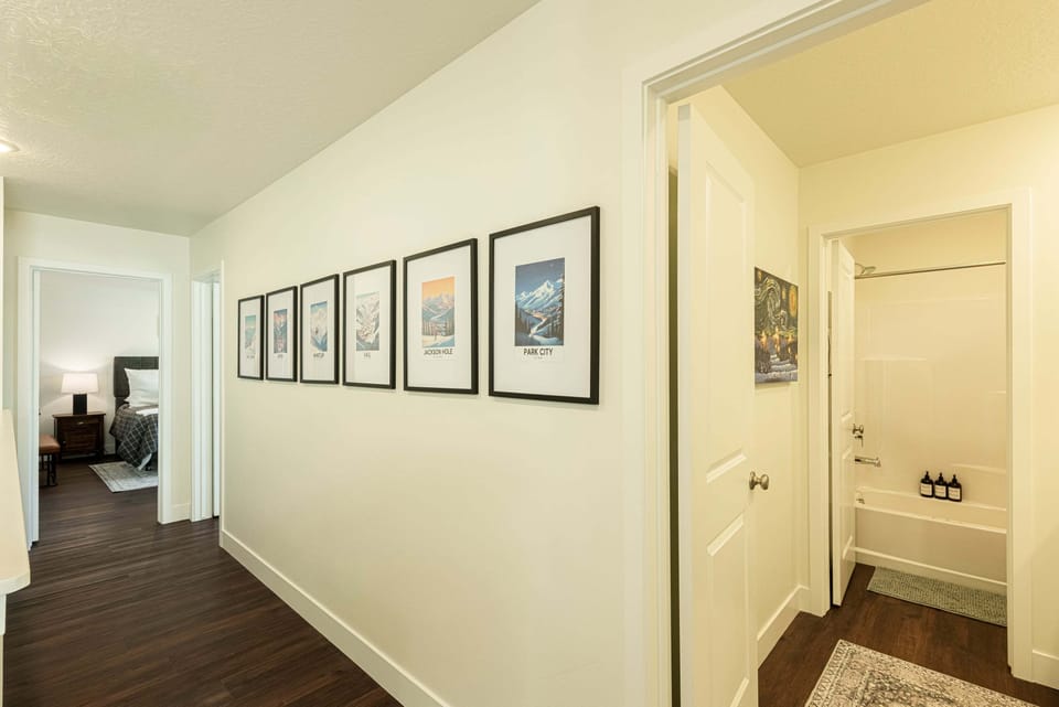 Hallway to bedrooms and bath