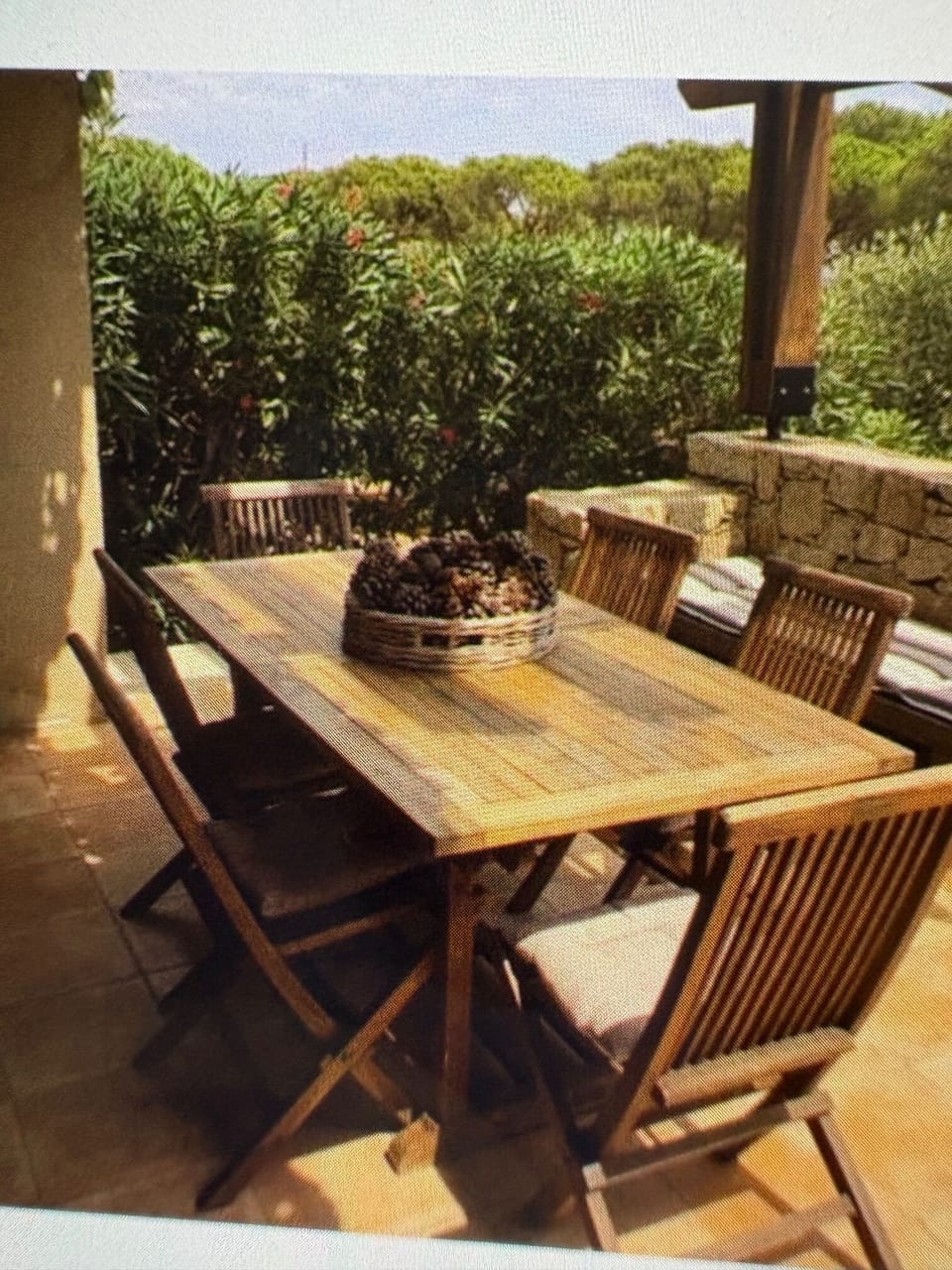 Outdoor dining