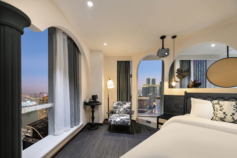 Senior Double Room, City View | Laptop workspace, blackout drapes, soundproofing, WiFi (free)