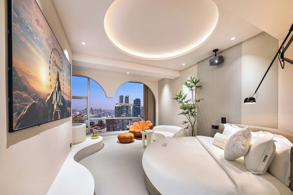 Signature Double Room, City View | Laptop workspace, blackout drapes, soundproofing, WiFi (free)