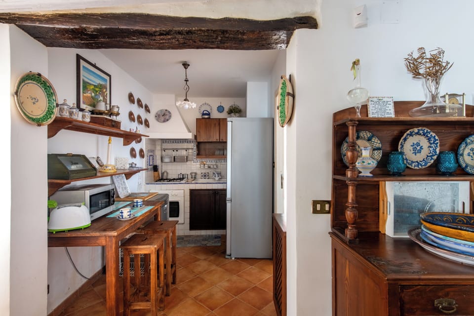 Apartment, 2 Bedrooms, Balcony | Private kitchen | Electric kettle