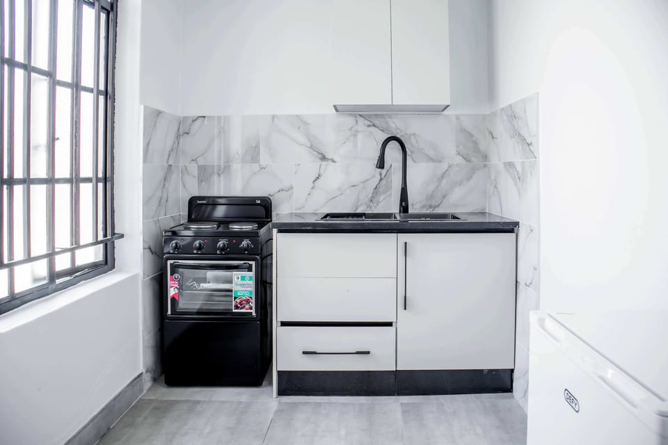 Family Suite, Garden View | Private kitchen | Electric kettle