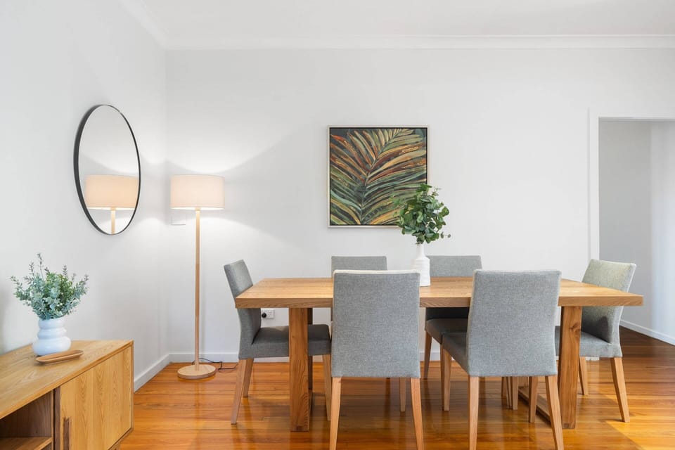 Apartment | Dining