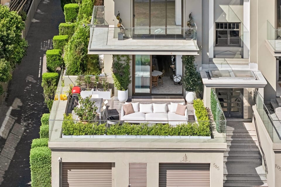 Apartment | Outdoor dining