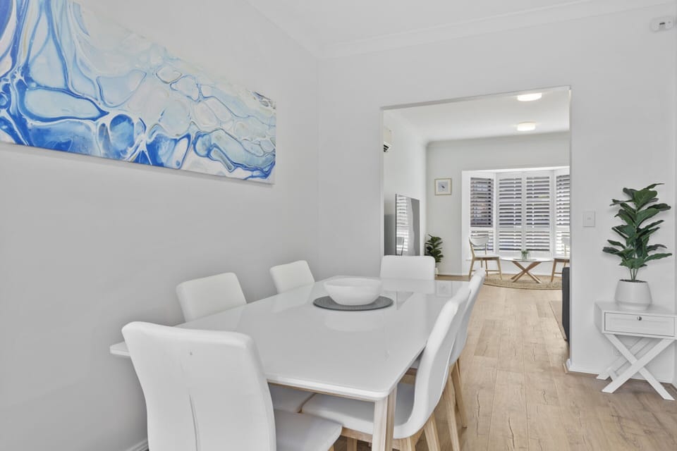 Apartment | Dining