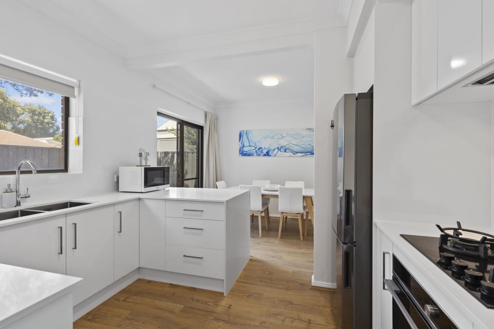 Apartment | Private kitchen | Cookware/dishes/utensils