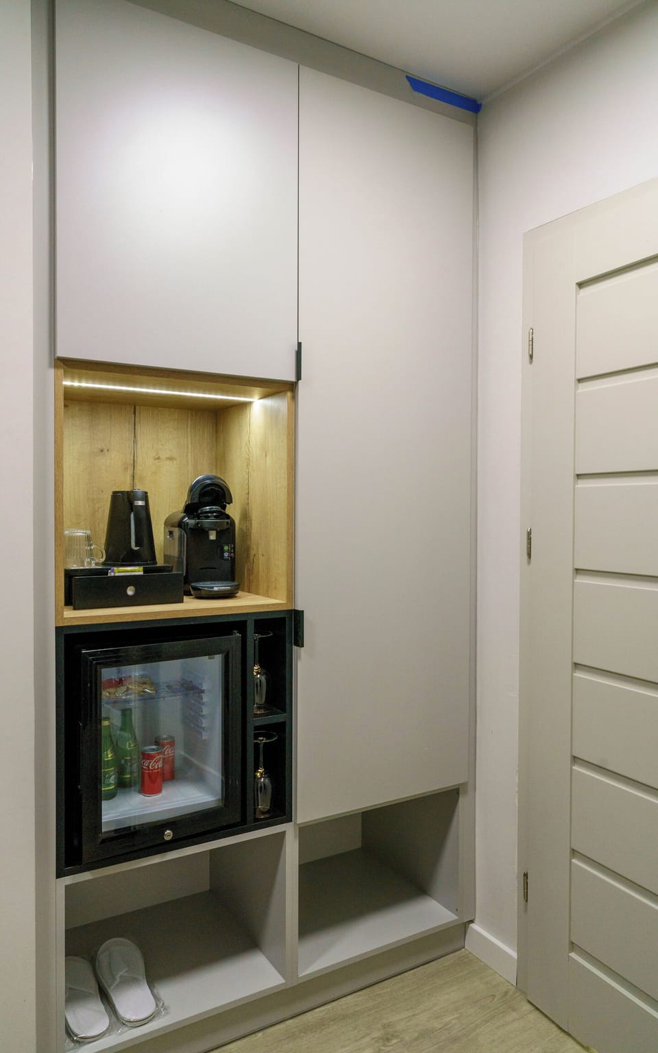 Deluxe Double or Twin Room, Balcony | In-room safe, desk, laptop workspace, soundproofing