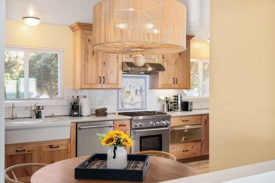 House, Ocean View, Oceanfront (3 Bedrooms) | Private kitchen | Microwave, oven, espresso maker, coffee/tea maker