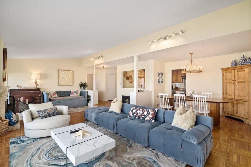 House, Ocean View, Oceanfront (3 Bedrooms) | Living room | 43-inch flat-screen TV with cable channels
