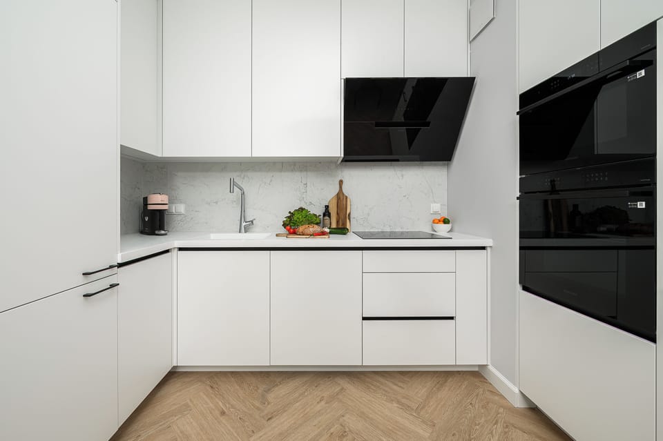 Apartment, Balcony | Private kitchen | Electric kettle, toaster