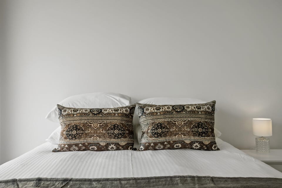 Apartment | 2 bedrooms, iron/ironing board, bed sheets