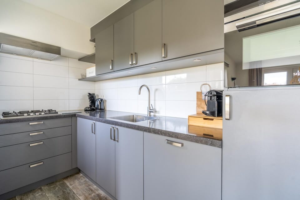 House | Private kitchen | Toaster, highchair, cookware/dishes/utensils