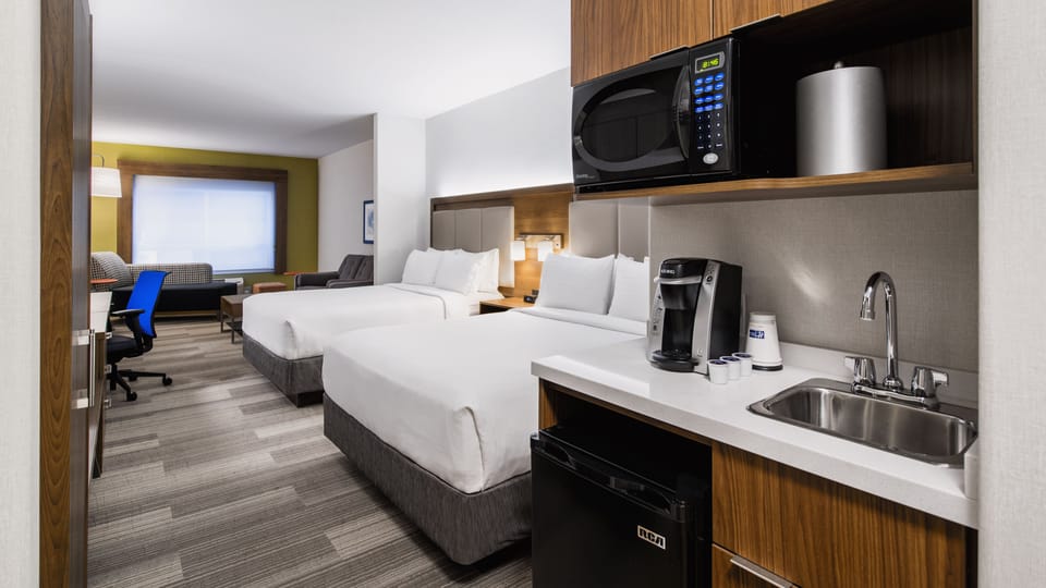 Suite, Multiple Beds (Add Living Area) | Desk, iron/ironing board, cribs (free), WiFi (free)