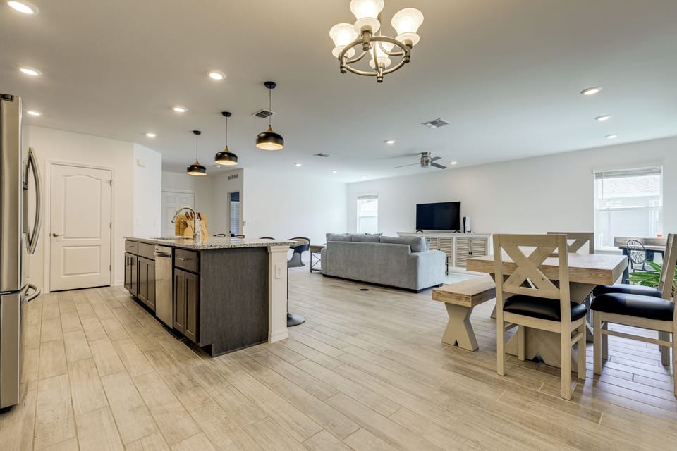 House (4 Bedrooms) | Interior