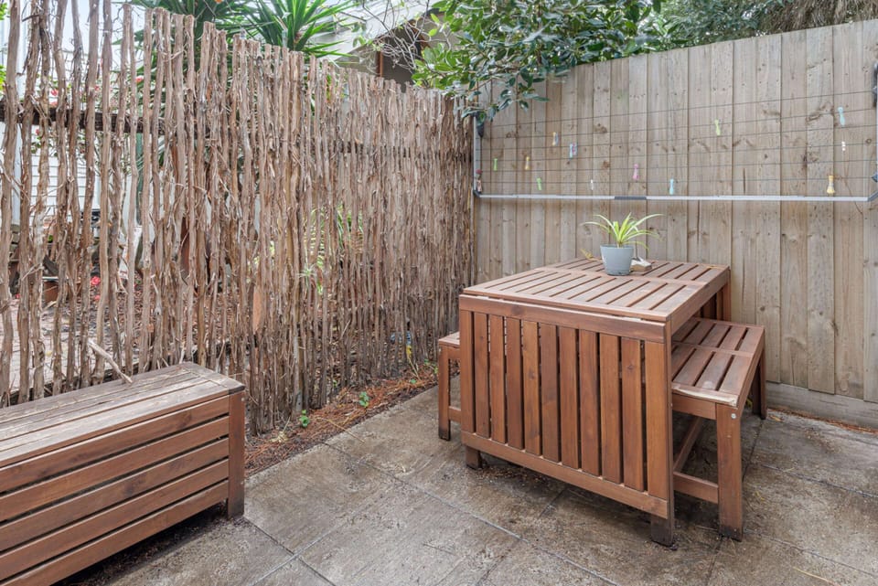 Apartment | Outdoor dining