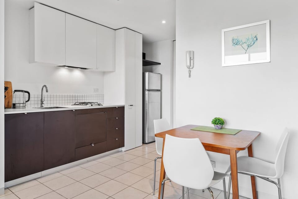 Apartment | Dining
