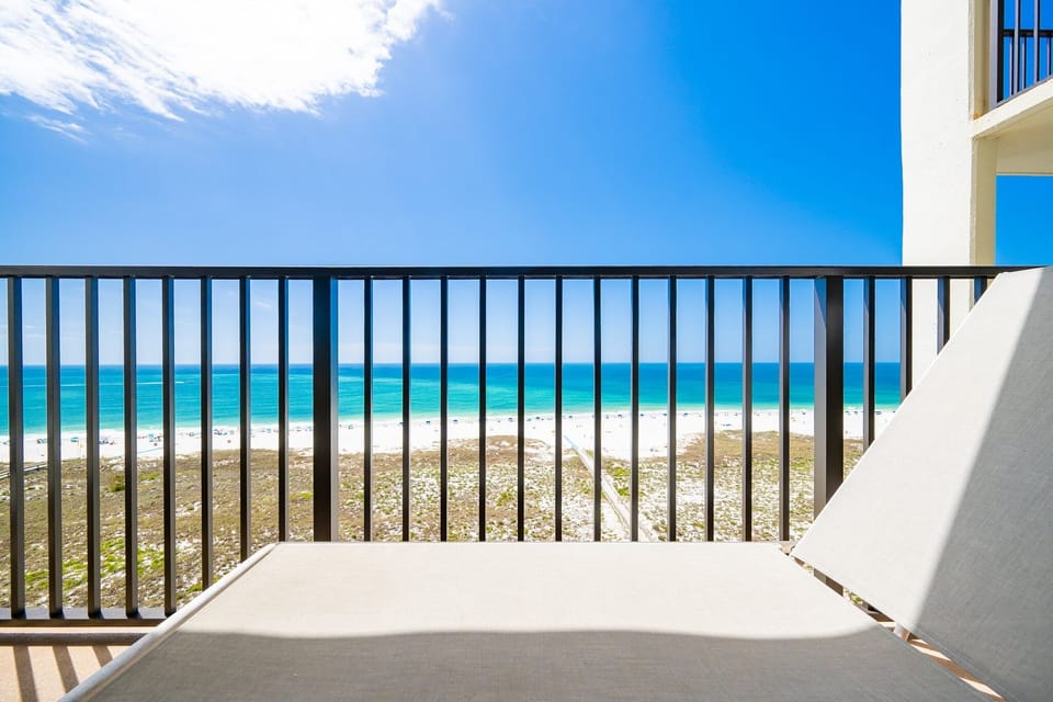 Condo, 2 Bedrooms | Property grounds