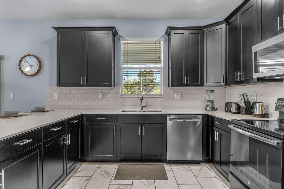 Fully equipped kitchen