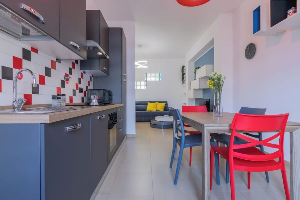 Basic Apartment, Balcony | Private kitchen