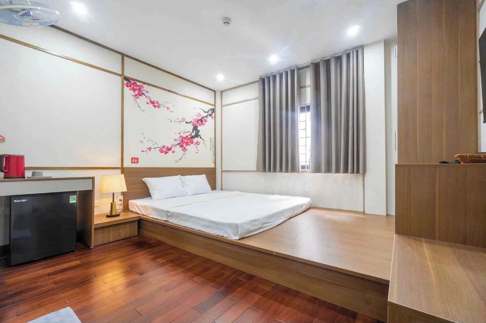 Deluxe Double Room | Hypo-allergenic bedding, pillowtop beds, desk, laptop workspace