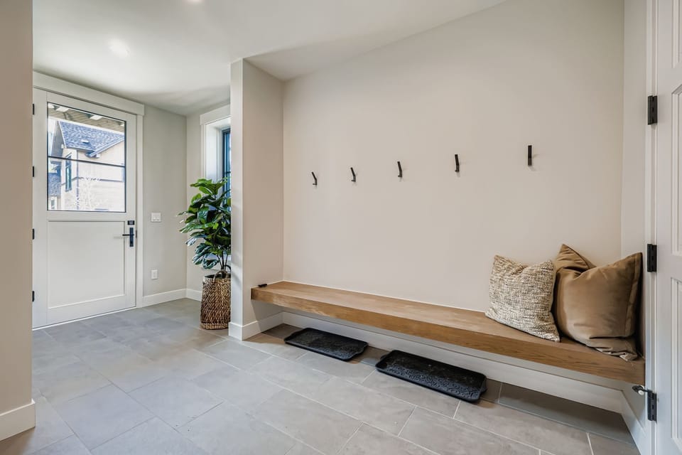Lower Level Foyer