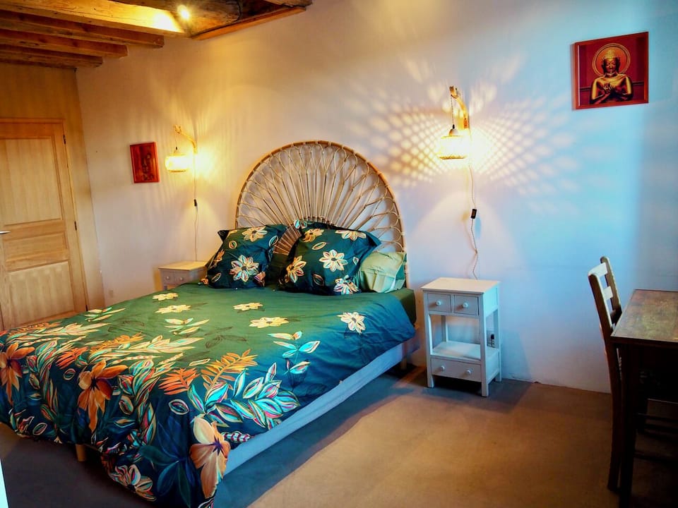 Comfort Double or Twin Room | Blackout drapes, iron/ironing board, free WiFi