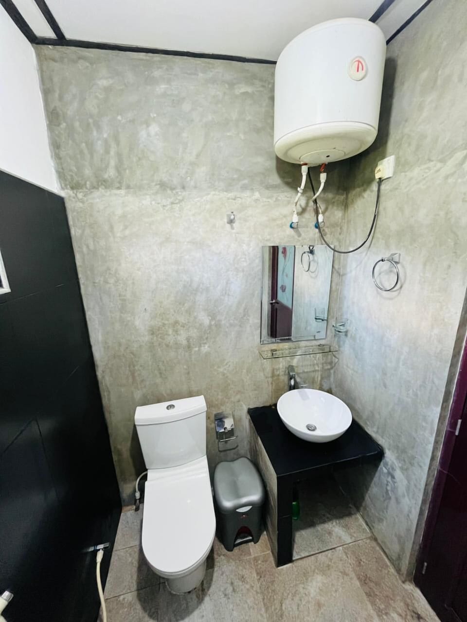 Comfort Double Room, Mountain View | Bathroom | Shower, towels, soap, shampoo