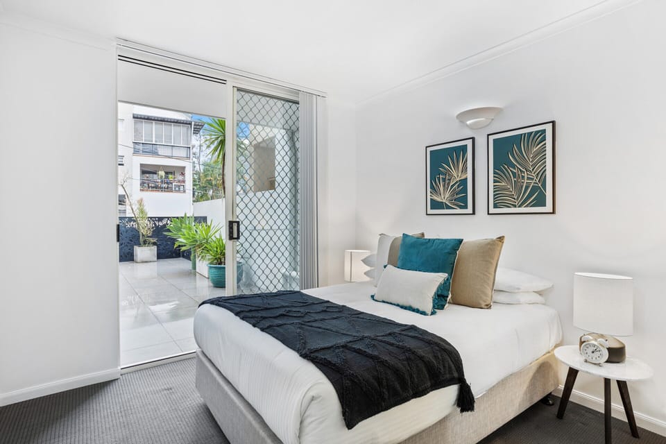 Apartment | 2 bedrooms, laptop workspace, iron/ironing board, bed sheets