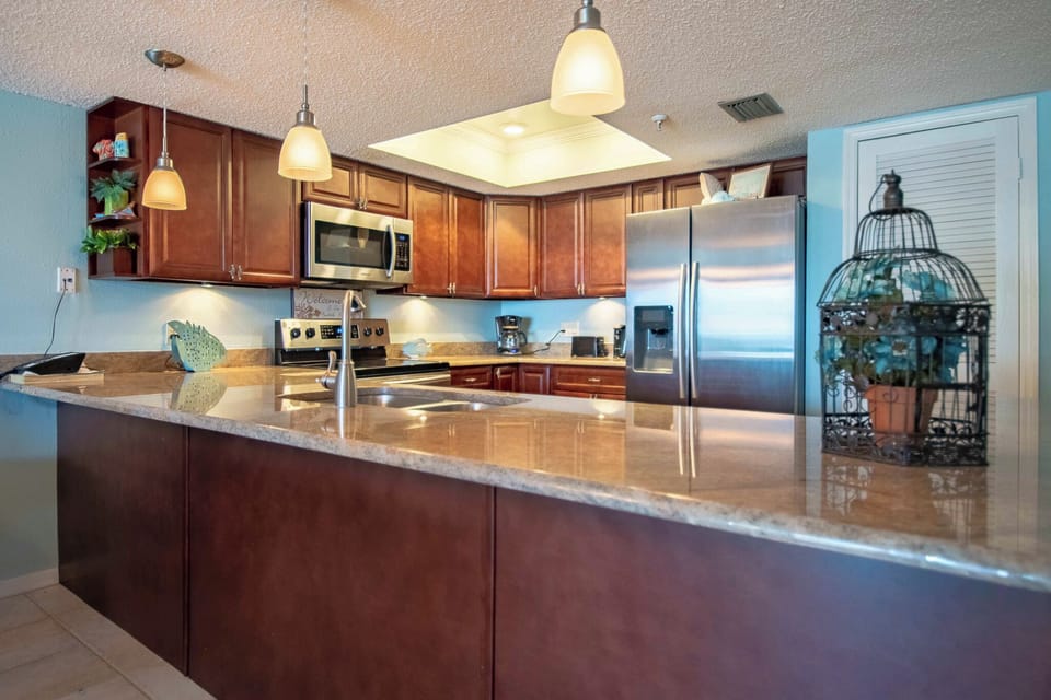 6 JCResortsRamSea106Kitchen1NRedingtonBeach-6