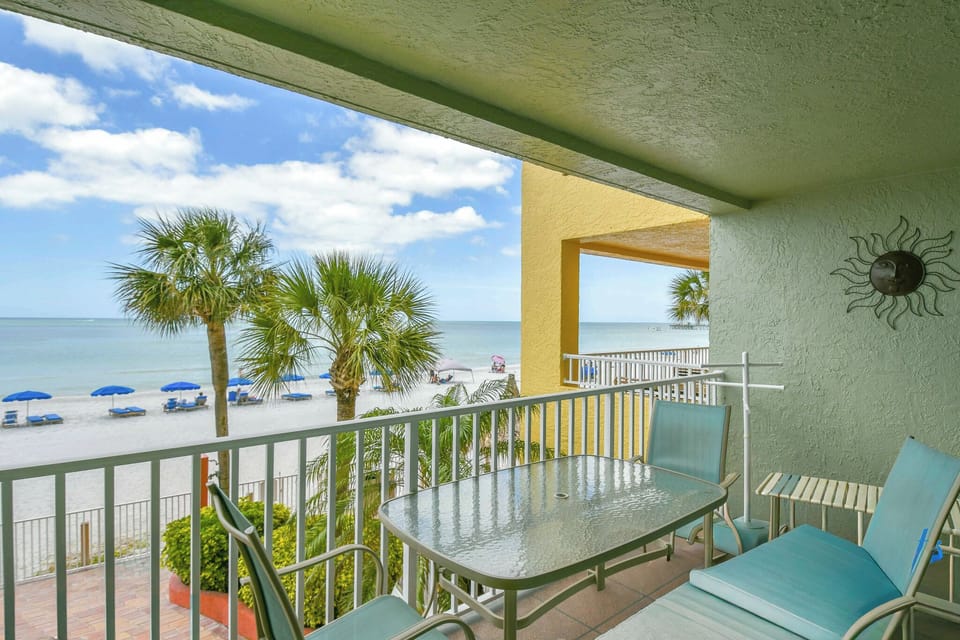 2 JCResortsRamSea106Balcony2NRedingtonBeach-9