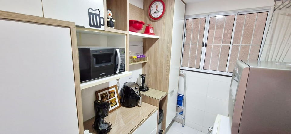 Basic Apartment | Private kitchen | Fridge, microwave, oven, stovetop