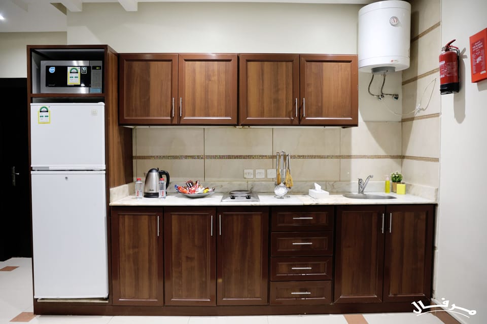 Studio | Private kitchen | Fridge, microwave, oven, stovetop