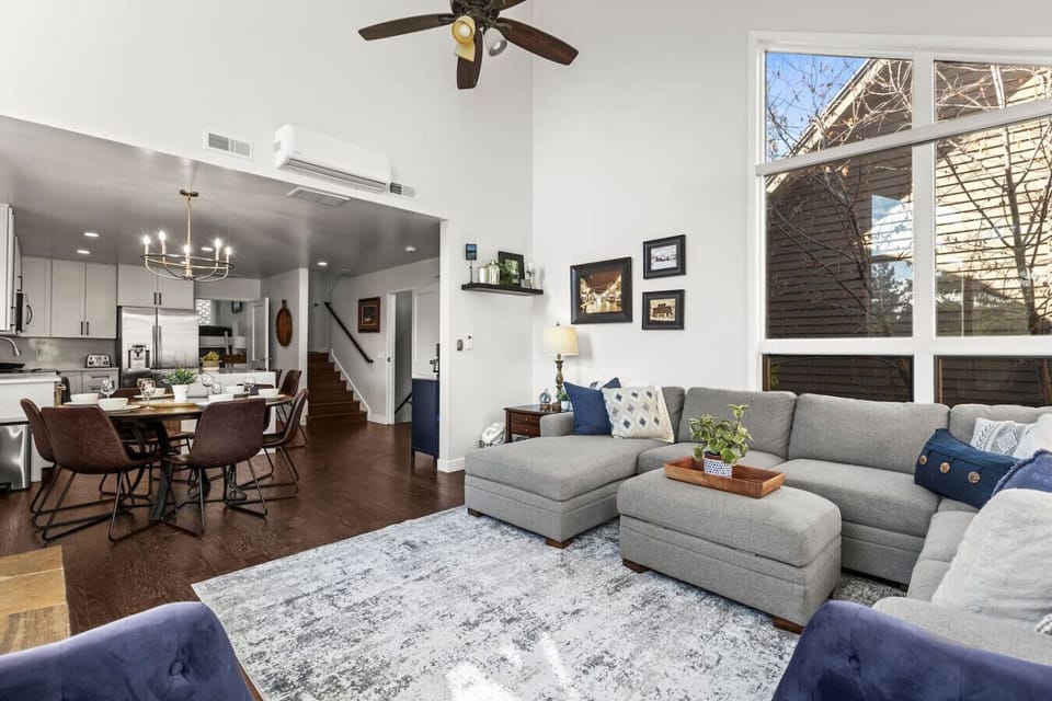 Plenty of room for everyone — ideal for families, friends, and group getaways