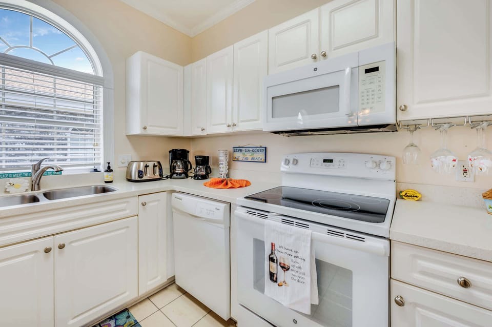 Fully Equipped Kitchen for Your Stay
