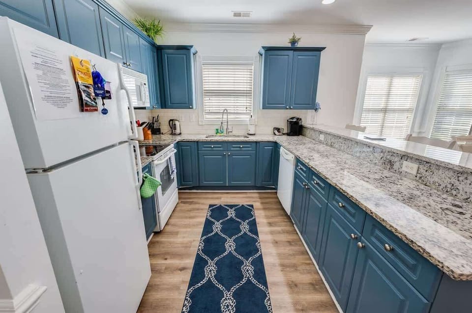 Large Kitchen Area