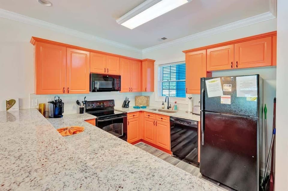 Large Kitchen Area