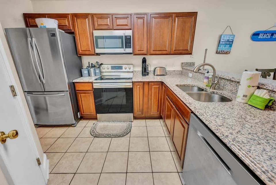 Large Kitchen Area