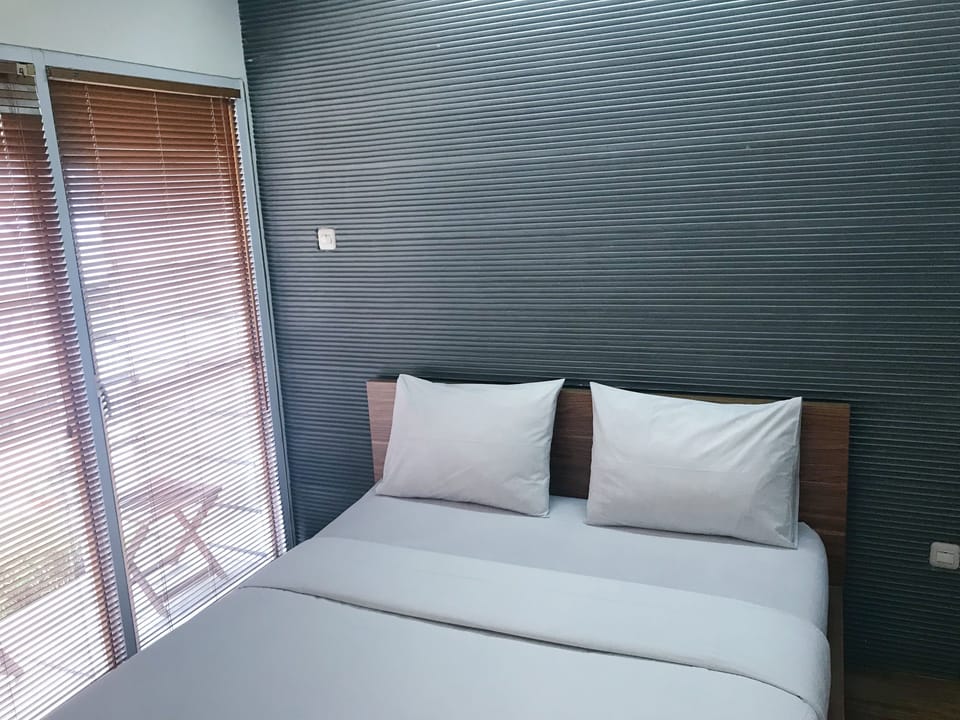 Standard Room | Egyptian cotton sheets, premium bedding, individually decorated, desk