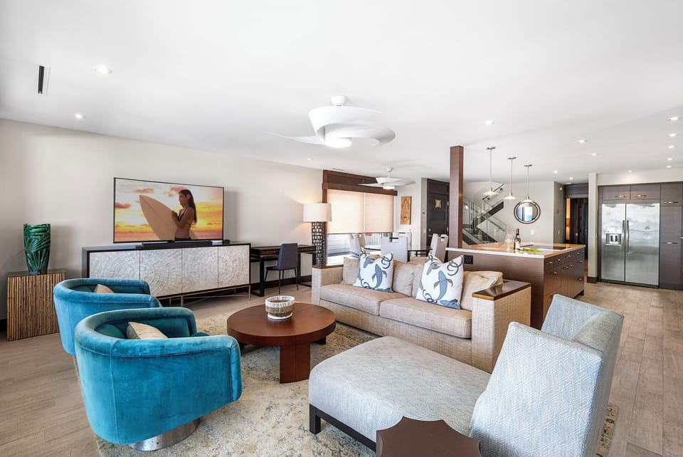 Condo, Multiple Beds, Lanai, Ocean View (Hale Kai O Kona 6) | Living area
