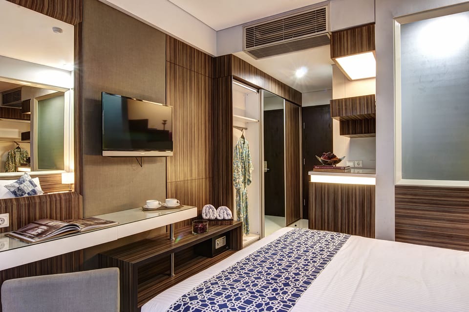 Superior Double Room | Minibar, in-room safe, desk, soundproofing