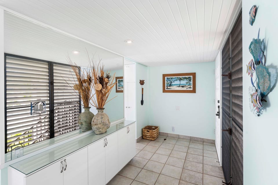 Condo, Multiple Beds, Lanai, Ocean View (Hale Pohaku 5) | Interior