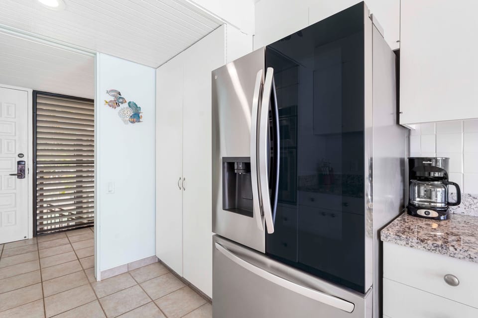 Condo, Multiple Beds, Lanai, Ocean View (Hale Pohaku 5) | Private kitchen