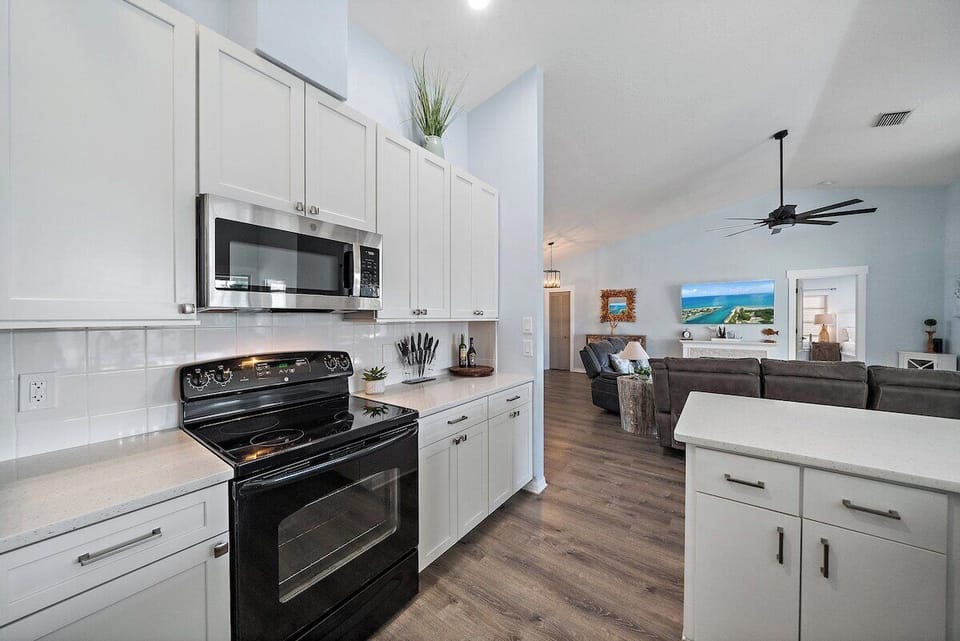 Beautiful, clean appliances and large spacious countertops for cooking.