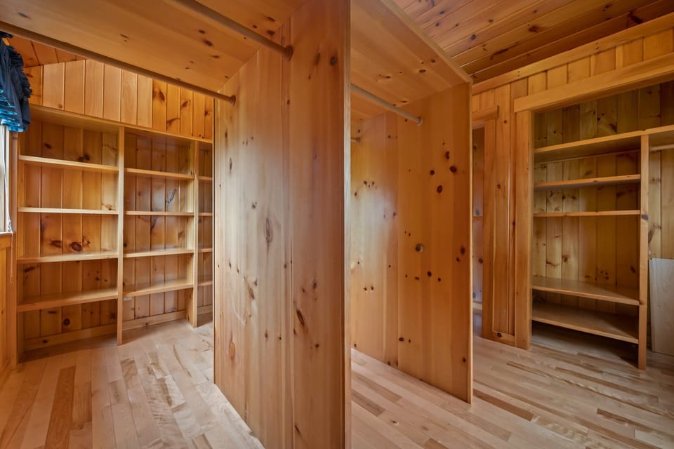Bedroom #1 - Walk in closet