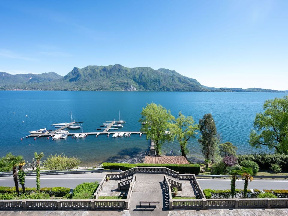 Water, Mountainous Landforms, Body Of Water, Mountain, Coastal And Oceanic Landforms, Hill, Coast, Highland, Sea, Lake
